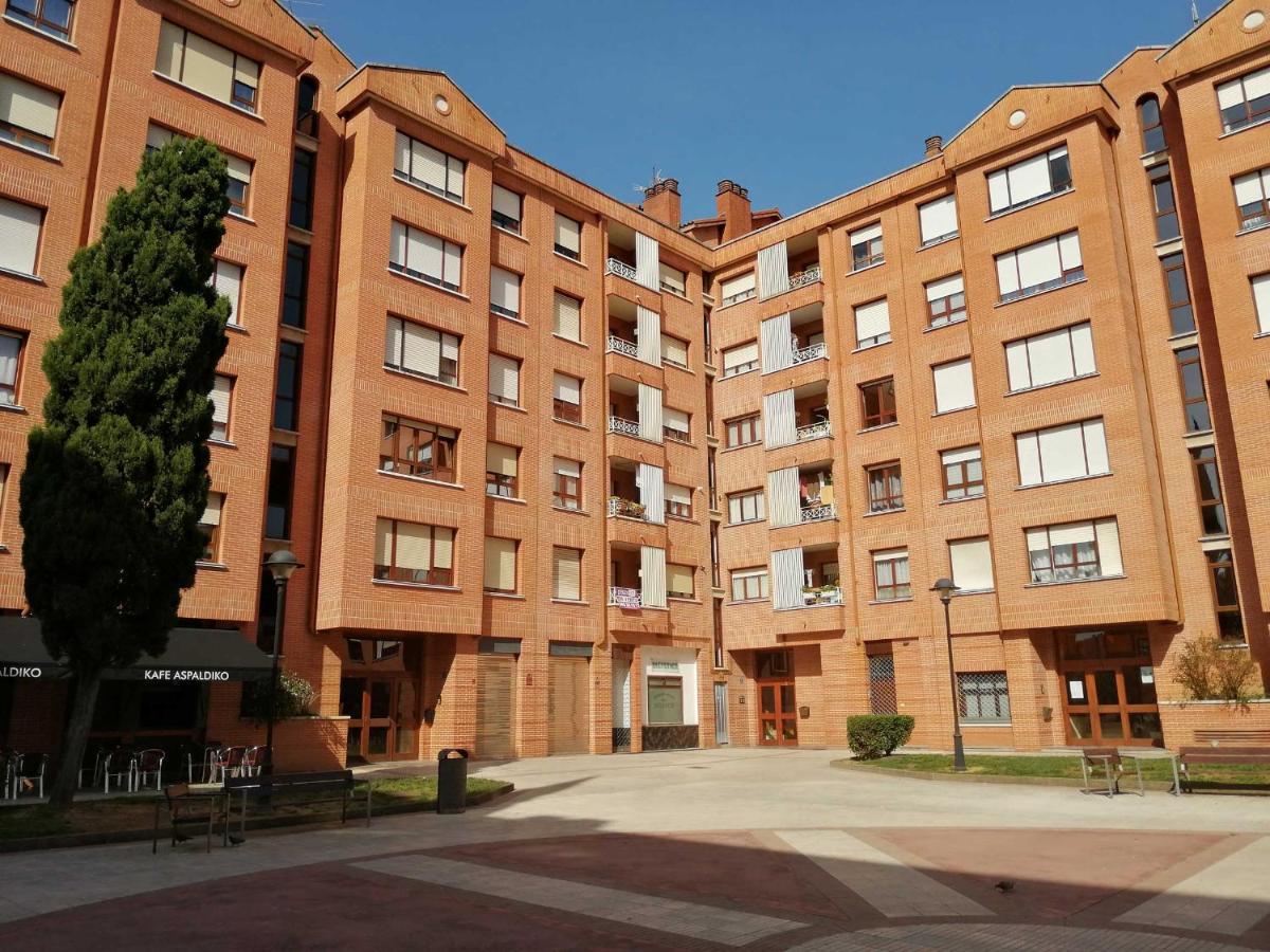 Andramari Tourist Home Parking& Wifi Amorebieta-Etxano Exteriér fotografie