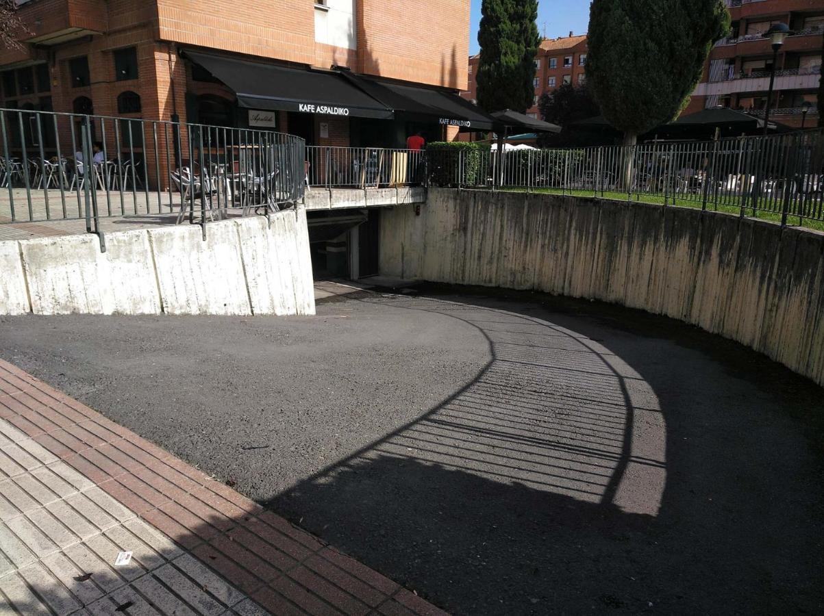 Andramari Tourist Home Parking& Wifi Amorebieta-Etxano Exteriér fotografie